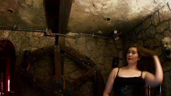 Dungeon POV Female Domination – Giantess Amazon Kali Will Make You Feel Insignificant – 6ft9 goddess