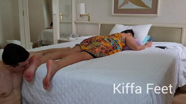 Kiffa Feet Deusa – Goddess Kiffa – Hangover cure with Foot Worship and foot massage medicine – Foot Fetish