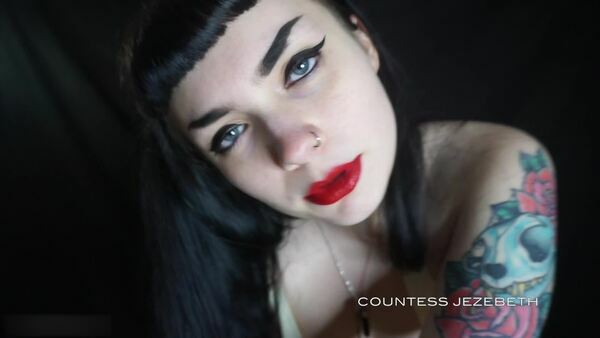 Countess Jezebeth – In Isolation With Me