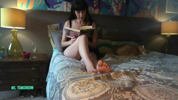 DommeTomorrow – READING IGNORE – Foot Domination