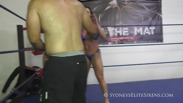 Sydneys Elite Sirens – 2 ON 1 BEATDOWN AT LIVE EVENT. Starring Brandi Mae and Sydney Thunder